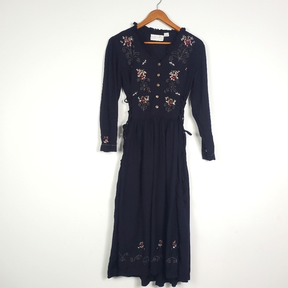 VINTAGE Embroidered Dark Cottagecore Midi Dress - Picture 1 of 9